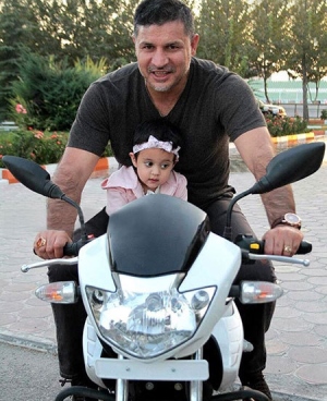 موتورسواری علی دایی و دخترش نورا /عکس