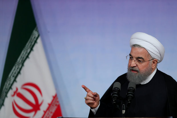 رئیس جمهور با بیان اینکه طرح موضوع حضور ایران در منطقه و قدرت دفاعی ایران از سوی دشمنان فرار رو به جلو است، گفت: تسلیحات ایران مانند تسلیحات ه