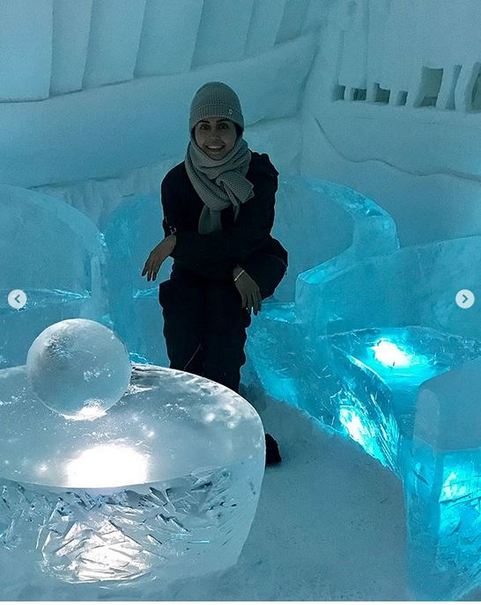 خانم بازیگر در قلعه یخی با دمای ٢٨- درجه /تصاویر