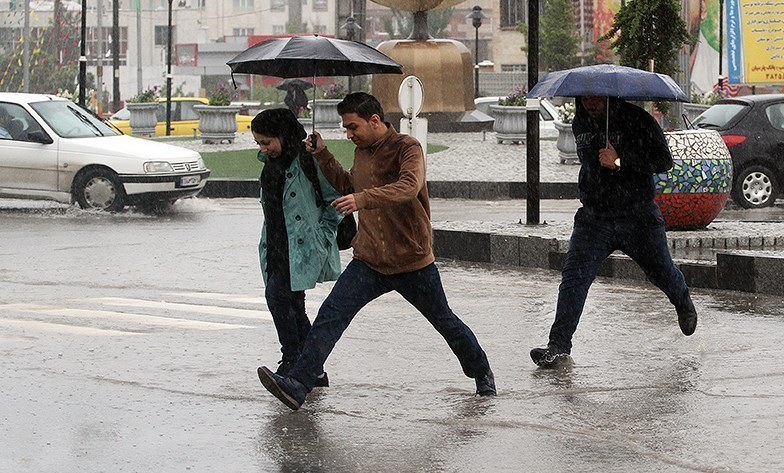 احتمال وقوع رگبار و سیلابی رودخانه‌ها در تهران و ۸ استان کشور در روز سه‌شنبه