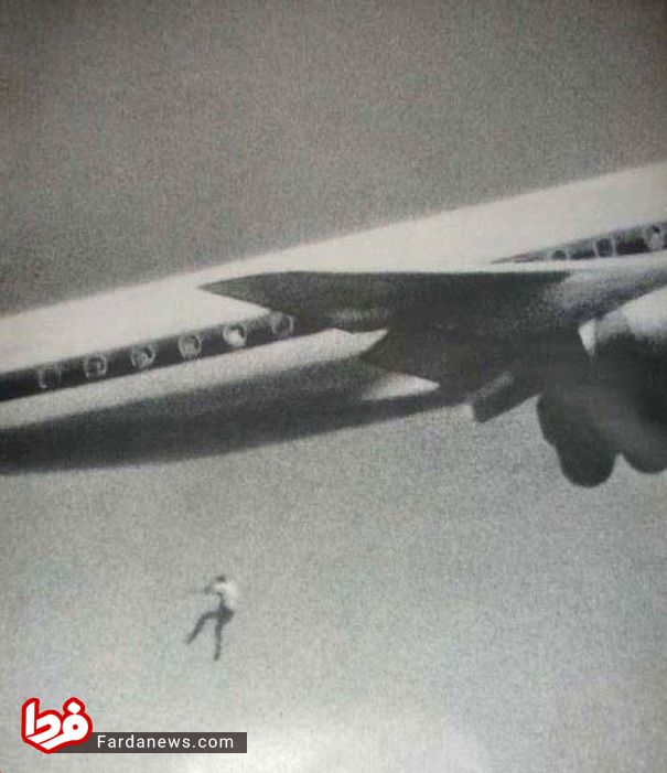 سقوط جوان ۱۴ ساله از هواپیما /عکس