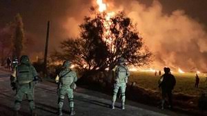 افزایش تلفات انفجار خط لوله نفتی در مکزیک به 73 نفر